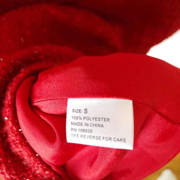 {tl} the letter Red Party Shirt Size Small - Picture 7 of 8